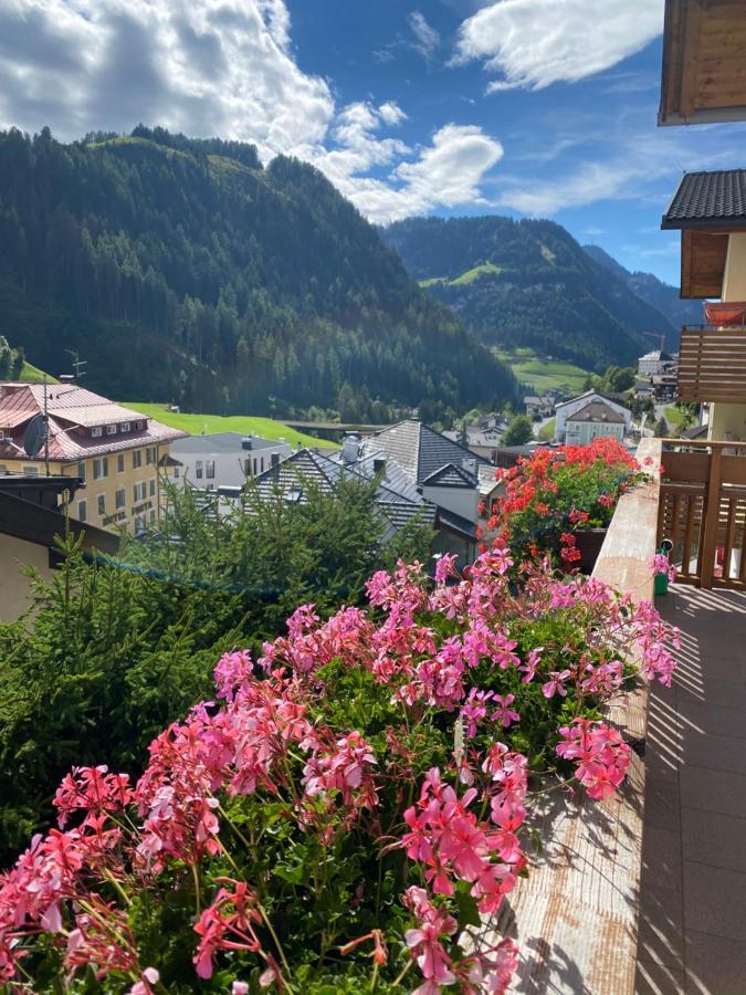 Amalia Apartment Santa Cristina Val Gardena Ngoại thất bức ảnh
